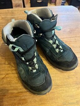 kotníkové turistické boty Quechua Decathlon (velikost 39)
