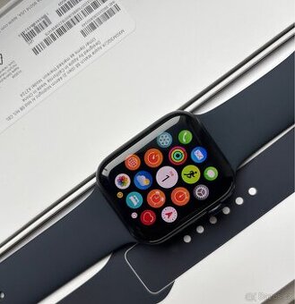 Apple Watch SE 44mm Černé zánovní