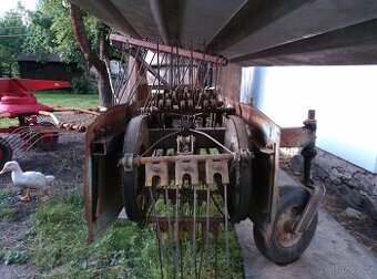 Nahrabovač a obraceč píce Ton