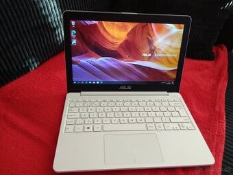 Noťasek Asus