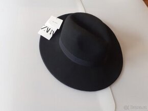 Prodám nový klobouk zn.ZARA obvod 58 cm. - 1