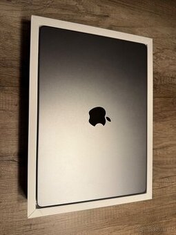 Apple macbook pro 2023 M2
