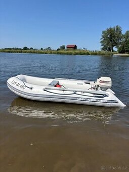 Nafukovací clun quicksilver + motor Johnson