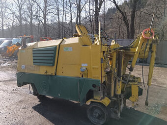 Silniční fréza Wirtgen W500