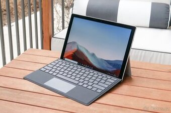 Microsoft Surface Pro 7, i7 ,16 RAM 256 GB + kompletní set
