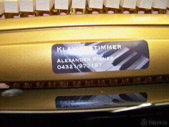 Klavír Schimmel special 118 s lavicí a prezentérem