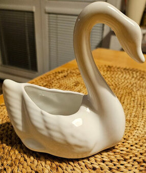 Dekorativní porcelán a keramika