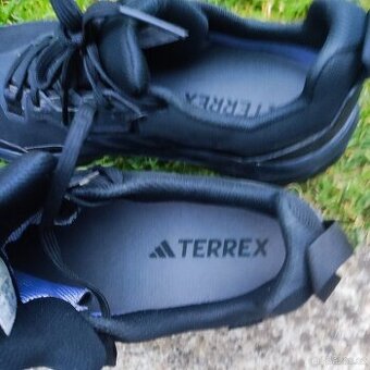 Adidas Terrex goratex