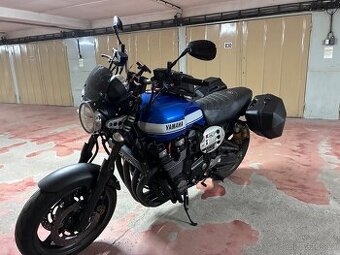 Prodám Yamaha XJR 1300 r. 2018 72Kw 26868 km Ohlins