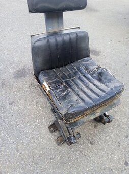 Sedačka řidiče Zetor