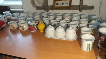 Sbírka porcelánových a keramickych hrníčků