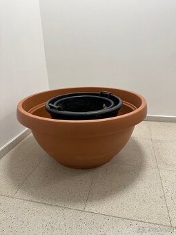 Plastové květináče na olivovníky