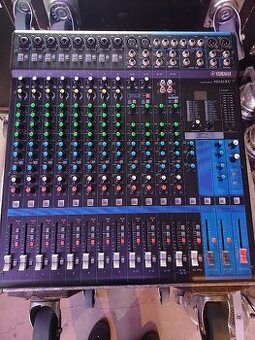 Prodám YAMAHA 16 UX