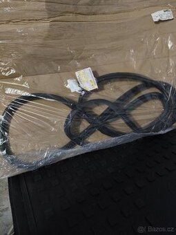 Těsnění zadních dveří VW Transporter