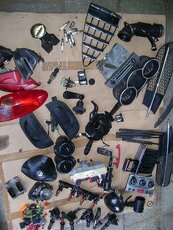 Alfa 147 - vrata kufru, černá metalíza, ř.j. relatková skříň