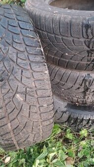 Dunlop zimní 225/60 R17