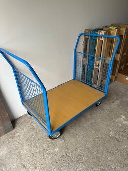 Manipulační vozík