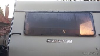 KOUPÍM zadní okno karavan Hobby de Luxe
