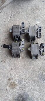 Uložení motoru, převodovky Octavia 1