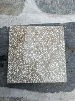 Koupím tuto dlažbu