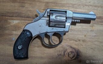 Harrington Richardson American double action 32 Long