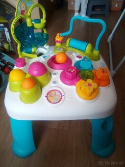 Hrací stoleček plastový