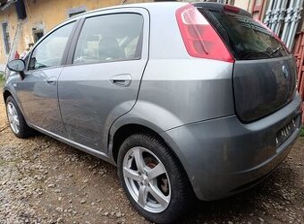 Fiat Grande Punto 1.9JTD - 88kW ,6ti kvalt rozprodám na ND