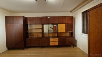 Elegantní retro obývací stěna (60./70. léta), zachovalá