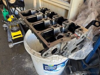 Hlava motoru 1.9tdi