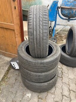 Sada letních pneu Nokian 205/60/16, cca 5 mm