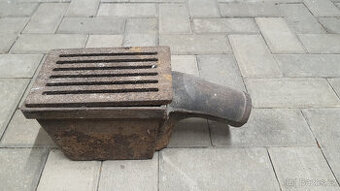 Stará litinova gula