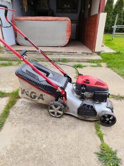 Benzínová sekačka Vega