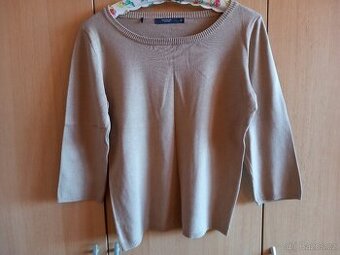 Dámský úpletový svetr MANGUUN vel. 40  top stav