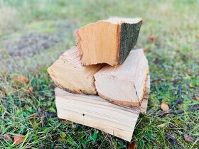 Prodej štípaného palivového dřeva
