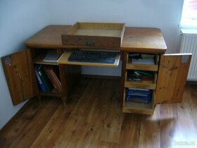 Stůl psací masiv dřevěný. - 1