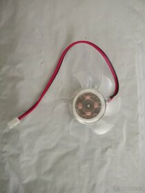 Mini ventilátor pro grafické karty - 1