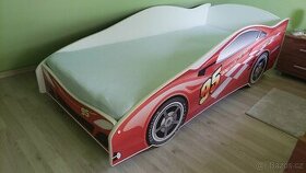 P: dětskou postel auto - 1