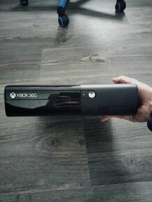 Xbox 360 E 500 GB