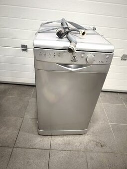 Indesit DSR 15B1 EU

- myčka nádobí 45 cm
