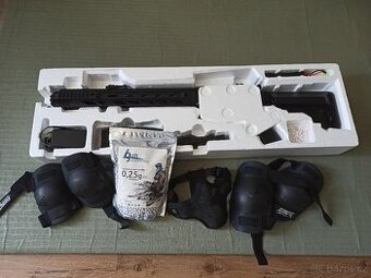CM.518, M4 Salient Arms + Kuličky BB 6mm + plnička + maska