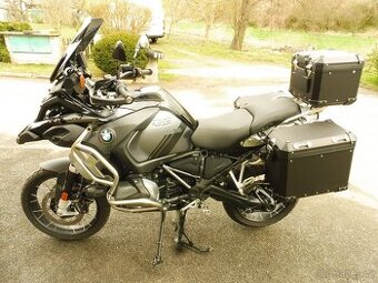 Prodám zánovní Bmw R 1250 GSA Tripleblack 2022 3900km