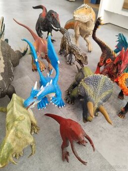 Dinosauři, zvířata, koně Schleich