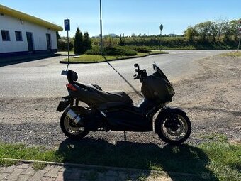 Yamaha x max 125 tech