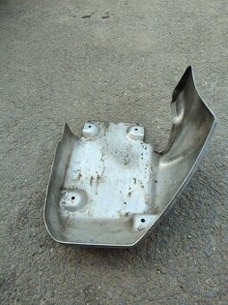 BMW r1100 GS kryt pod motor.