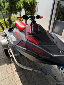 Sea Doo Spark 3up 900, rv. 2021, 130 HP, najeto 14 mth +vlek