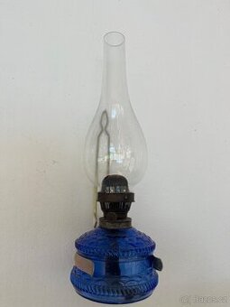 ada starožitných a retro petrolejových lamp – 4 ks