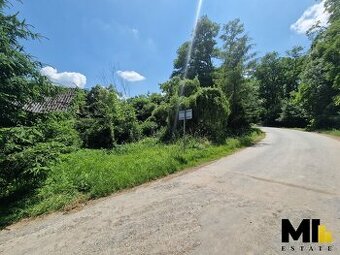 Prodej stavebního pozemku o velikosti 234 m2 v obci Močovice - 1