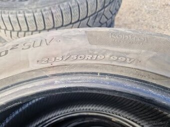 Pneu 235/50 R 19 - 1