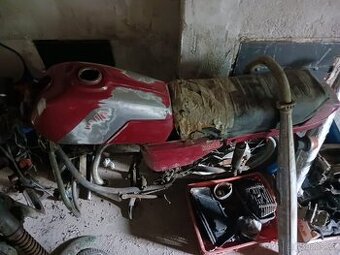 Jawa 350/638 rozebrána s tp