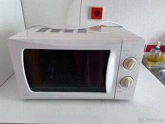 Mikrovlnná trouba ECG MTM 1701 B